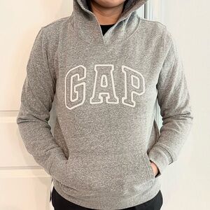 Gap women’s pullover hoodie NWT